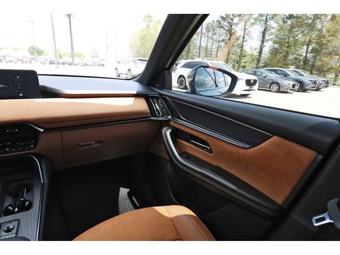 Used 2025 MAZDA CX-70 3.3 Turbo S w/ Premium Plus image 8