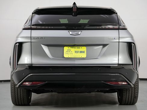 Used 2025 Cadillac Lyriq Luxury image 10