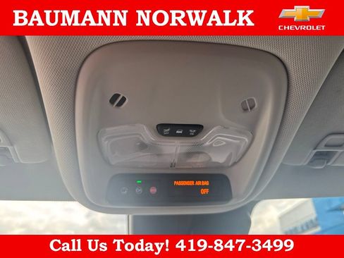 Used 2025 Chevrolet TrailBlazer LT FWD image 35