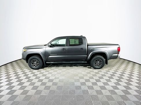 Used 2018 Toyota Tacoma SR5 image 6