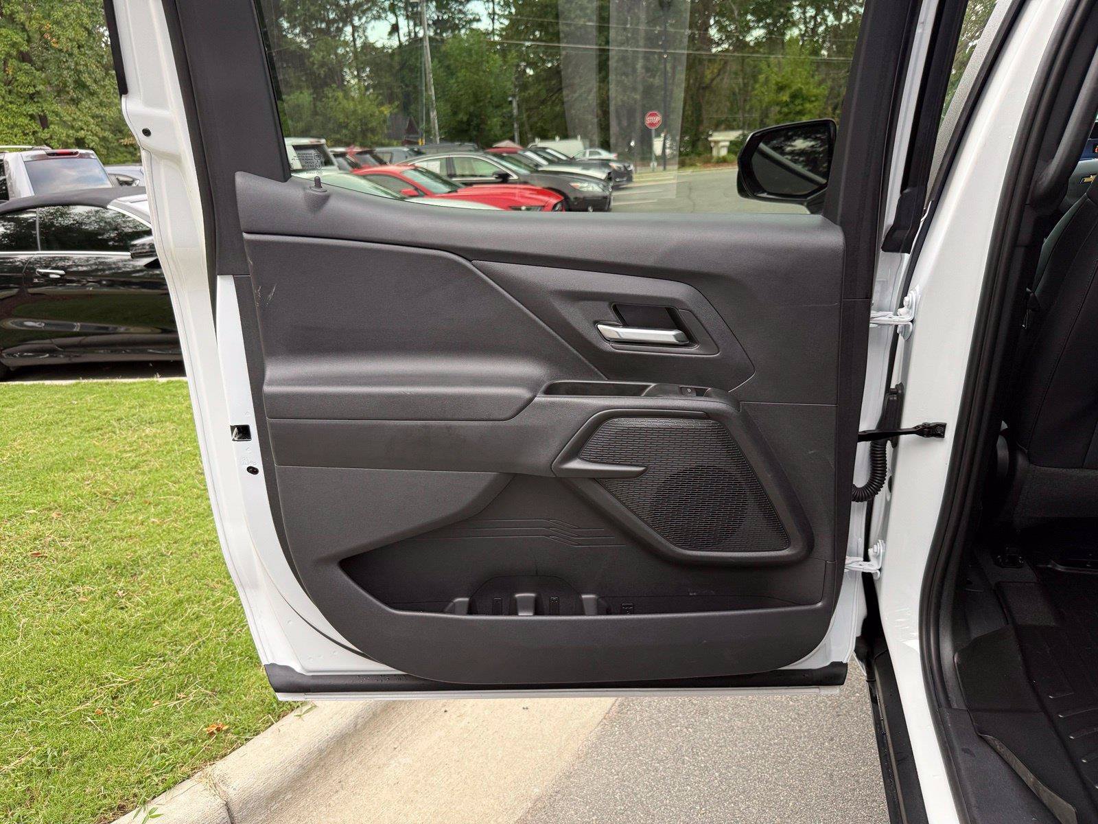 Used 2026 Chevrolet Silverado EV W/T w/ LPO, Custom Package AWD/4WD image 28