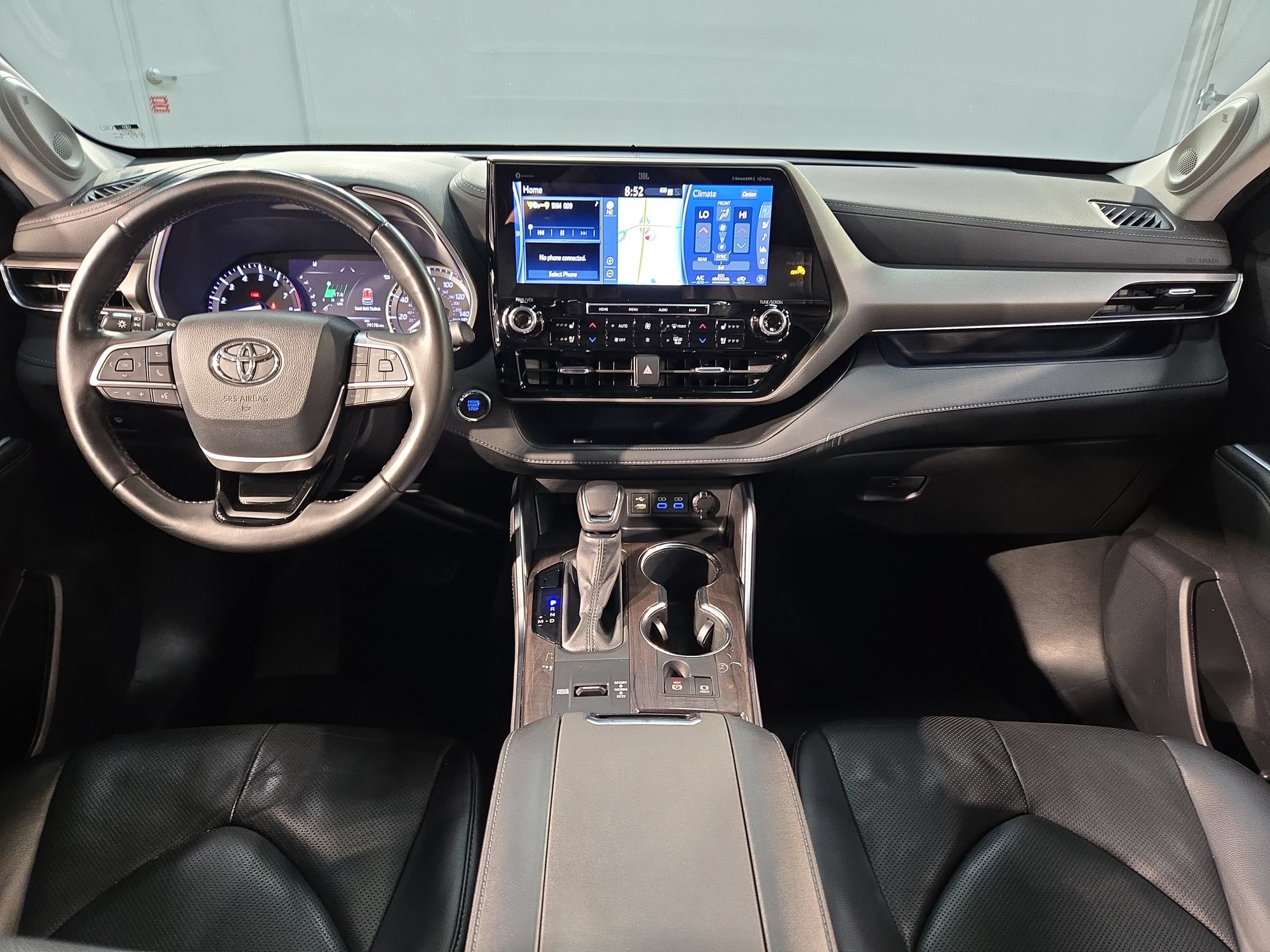 Used 2022 Toyota Highlander Limited FWD image 10