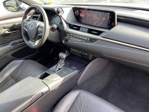 Certified 2020 Lexus ES 300h w/ Accessory Package image 25