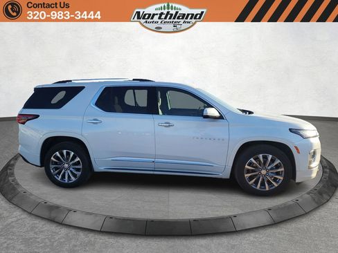 Used 2023 Chevrolet Traverse Premier image 4