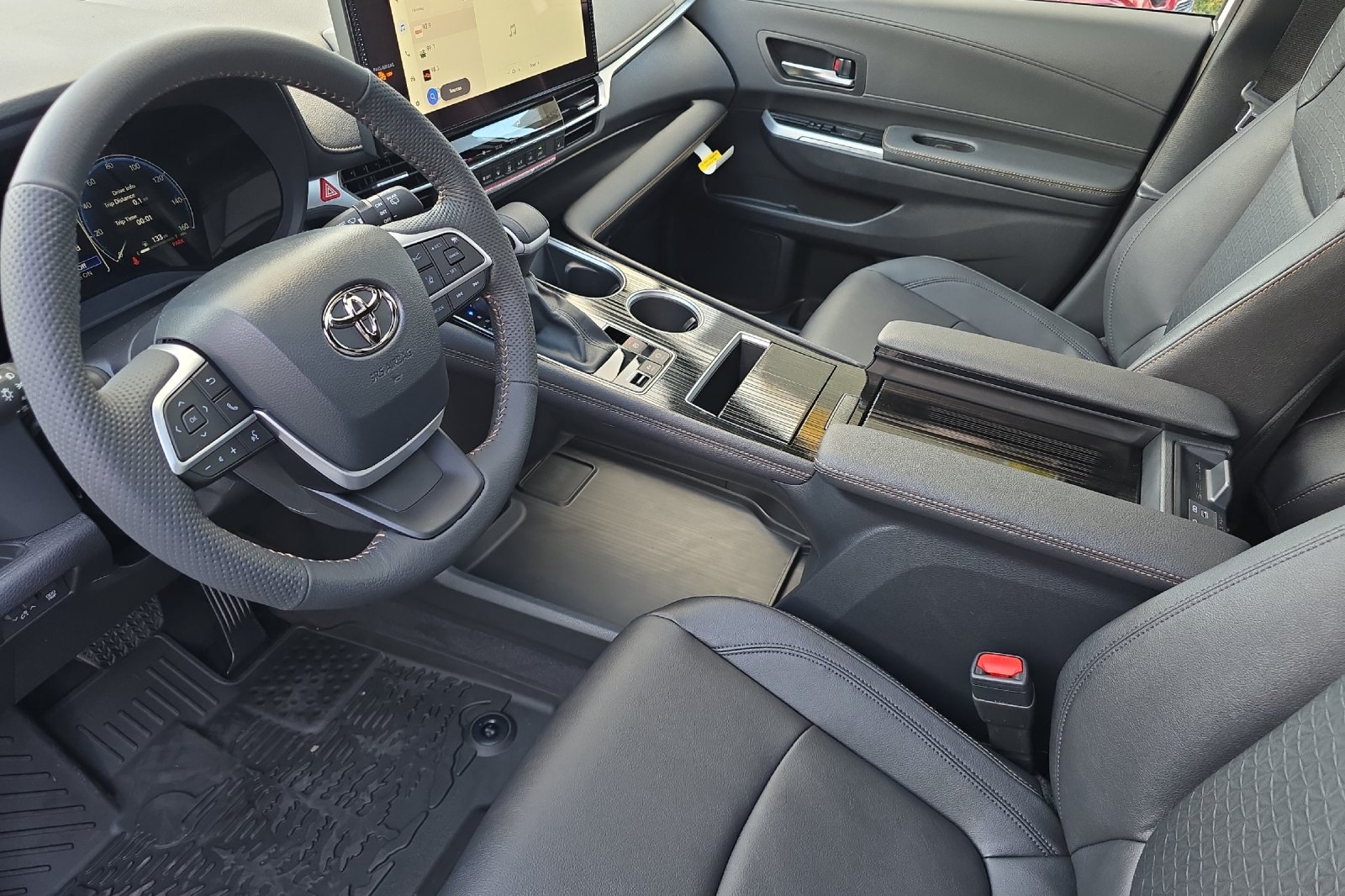 New 2026 Toyota Sienna XLE Woodland Edition AWD/4WD image 8