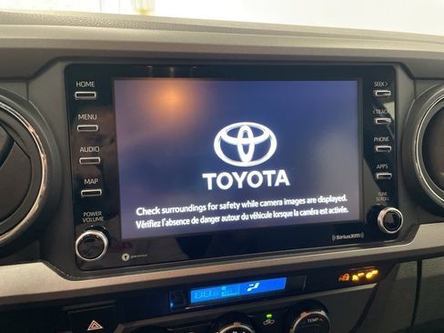 Used 2023 Toyota Tacoma TRD Off-Road w/ Technology Package image 23