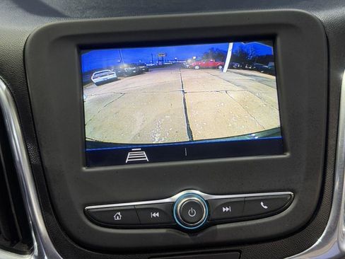 Used 2020 Chevrolet Equinox LT image 17