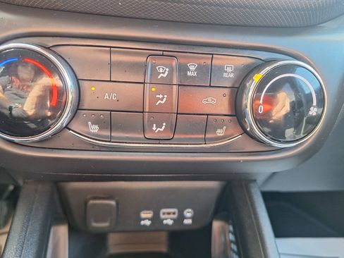 Used 2023 Chevrolet TrailBlazer LT AWD/4WD image 11