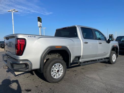 Used 2023 GMC Sierra 2500 Pro w/ Convenience Package image 4