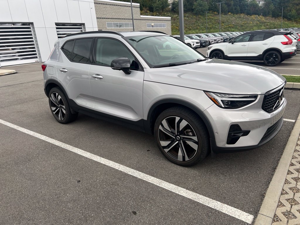 Used 2023 Volvo XC40 B5 Ultimate w/ Climate Package AWD/4WD image 10