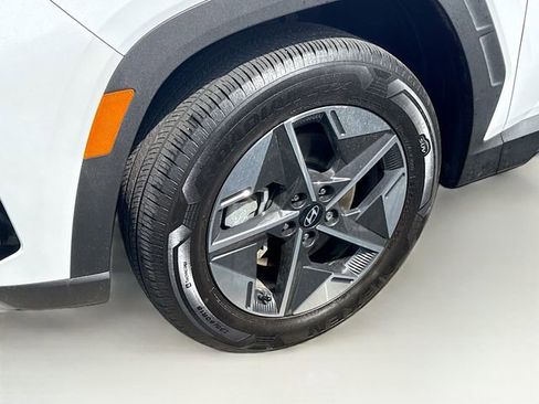 Certified 2025 Hyundai Tucson SEL image 32