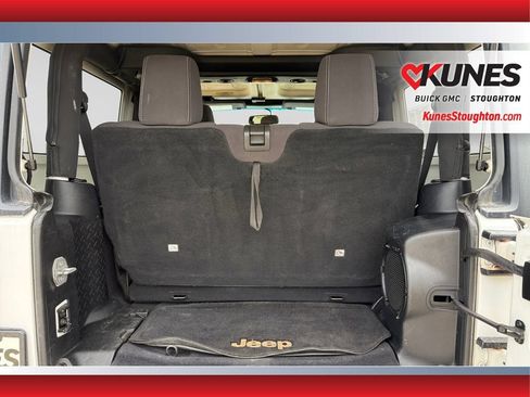 Used 2013 Jeep Wrangler Sahara w/ Dual Top Group AWD/4WD image 33