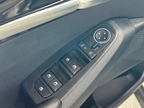 Used 2026 Kia Seltos S FWD image 19