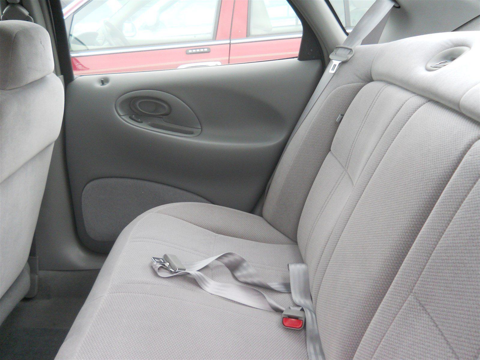 Used 1998 Ford Taurus SE FWD image 9