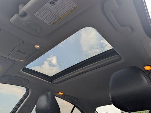 Used 2015 INFINITI Q50 Premium w/ Deluxe Touring Package RWD image 16