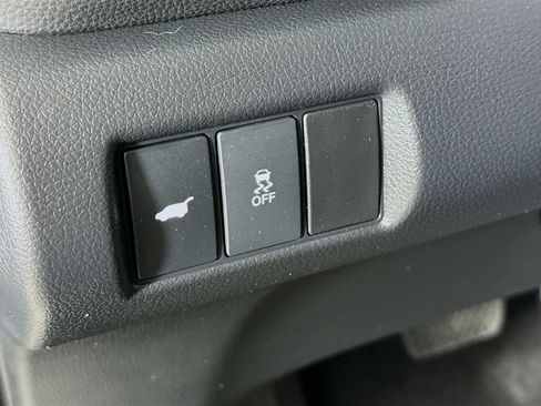 Certified 2025 Honda Pilot EX-L image 9