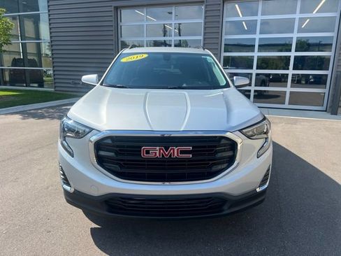 Used 2019 GMC Terrain SLE w/ Driver Convenience Package AWD/4WD image 2