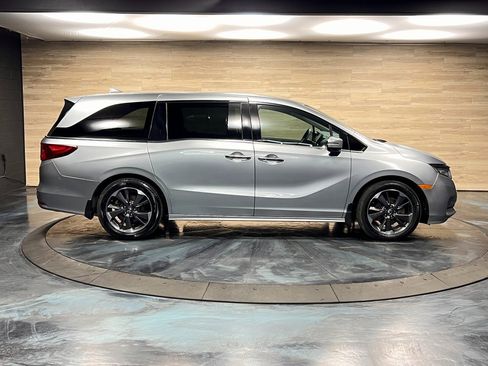 Used 2023 Honda Odyssey Elite image 10