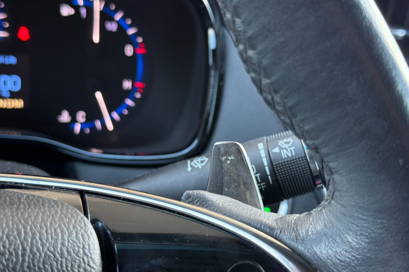 Used 2014 Cadillac CTS Luxury RWD image 32