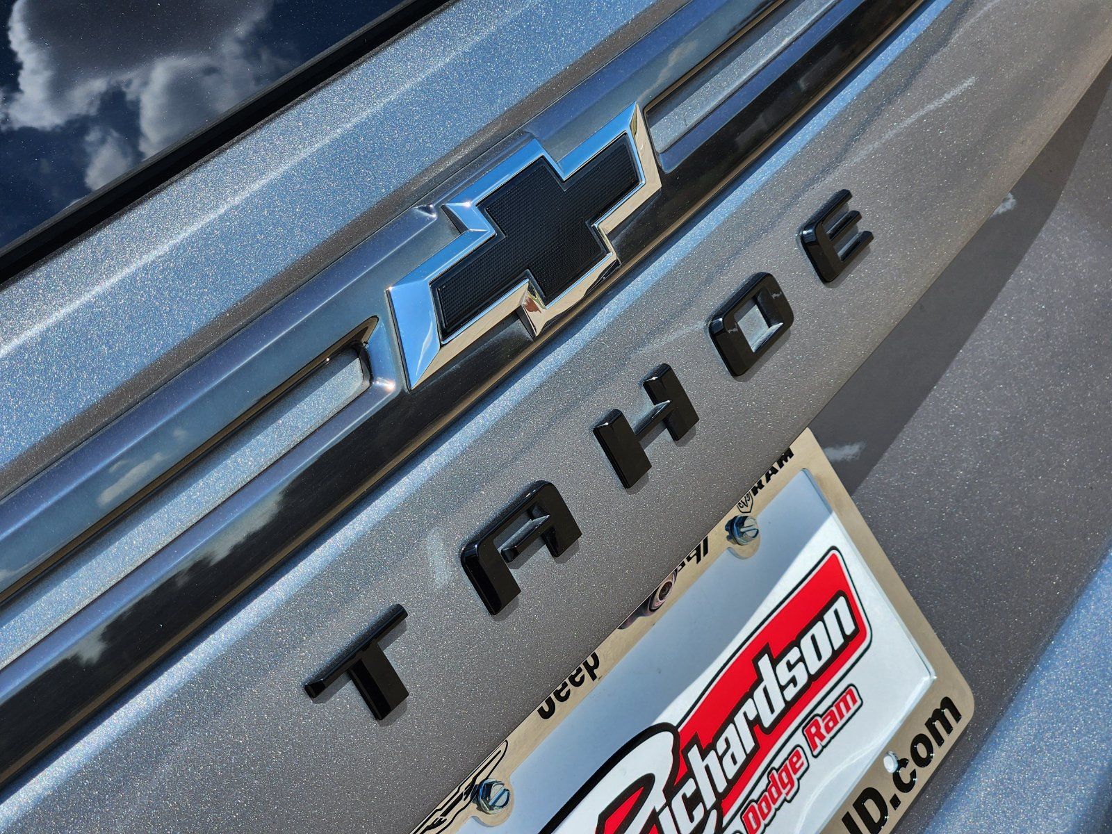 Used 2022 Chevrolet Tahoe Z71 w/ Luxury Package AWD/4WD image 18
