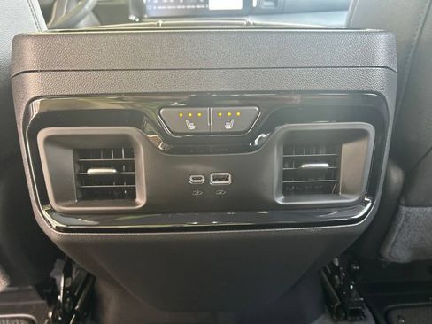 Used 2026 GMC Sierra 1500 AT4 w/ AT4 Premium Package AWD/4WD image 13