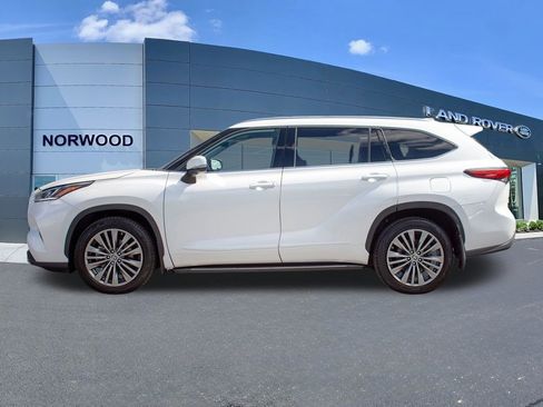 Used 2022 Toyota Highlander Platinum image 7
