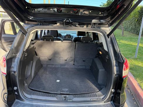 Used 2015 Ford Escape SE w/ Equipment Group 201A image 9