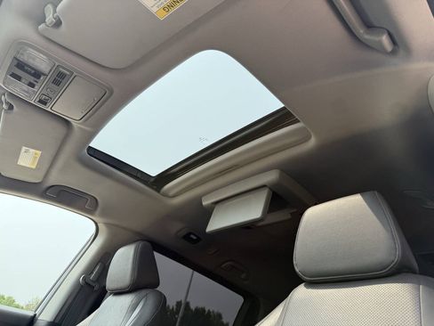 Used 2018 Honda Odyssey Elite image 17
