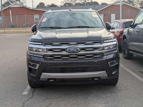 Certified 2022 Ford Expedition Platinum image 3