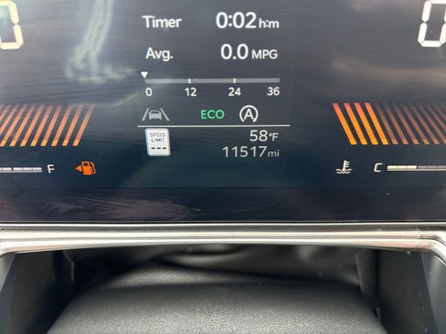 Used 2024 Kia Sorento S w/ Panoramic Sunroof Package image 3