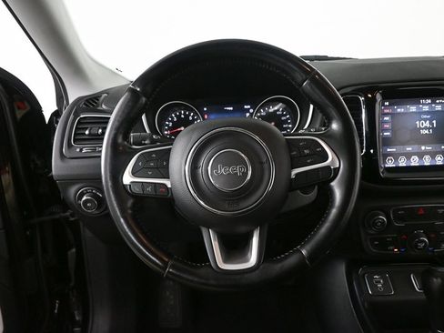 Used 2020 Jeep Compass Limited image 2