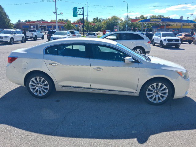 Used 2013 Buick LaCrosse Leather FWD image 3