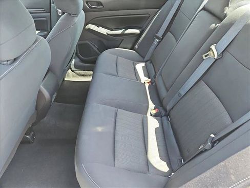 Used 2024 Nissan Altima 2.5 SV FWD image 23