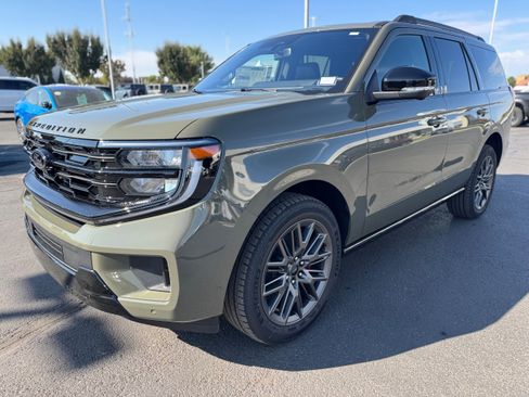 New 2025 Ford Expedition Platinum w/ Stealth Performance Package image 8