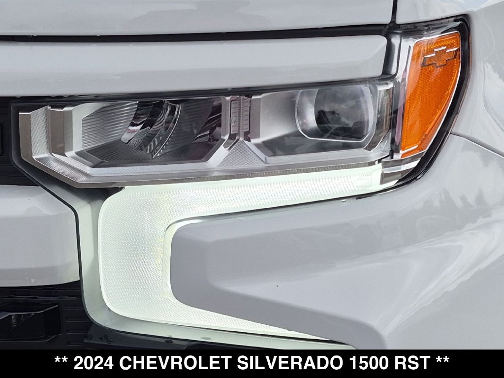 Used 2024 Chevrolet Silverado 1500 RST AWD/4WD image 16