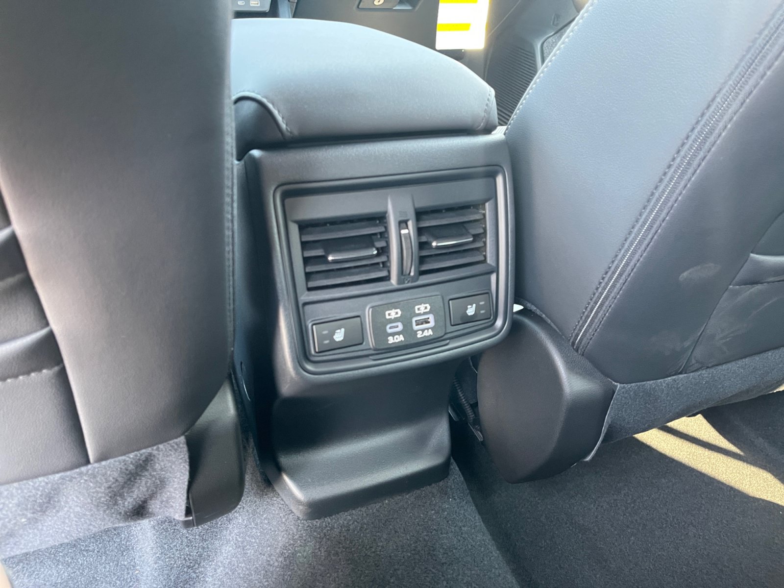 New 2026 Subaru Outback Limited AWD/4WD image 32