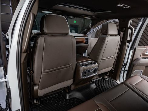 Used 2025 GMC Sierra 2500 Denali w/ Denali Reserve Package image 33