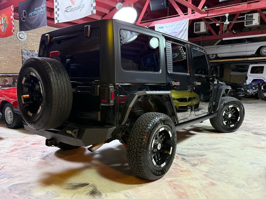 Used 2018 Jeep Wrangler Unlimited Rubicon w/ Dual Top Group AWD/4WD image 4