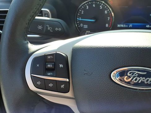 Used 2023 Ford Explorer XLT w/ Equipment Group 202A AWD/4WD image 22