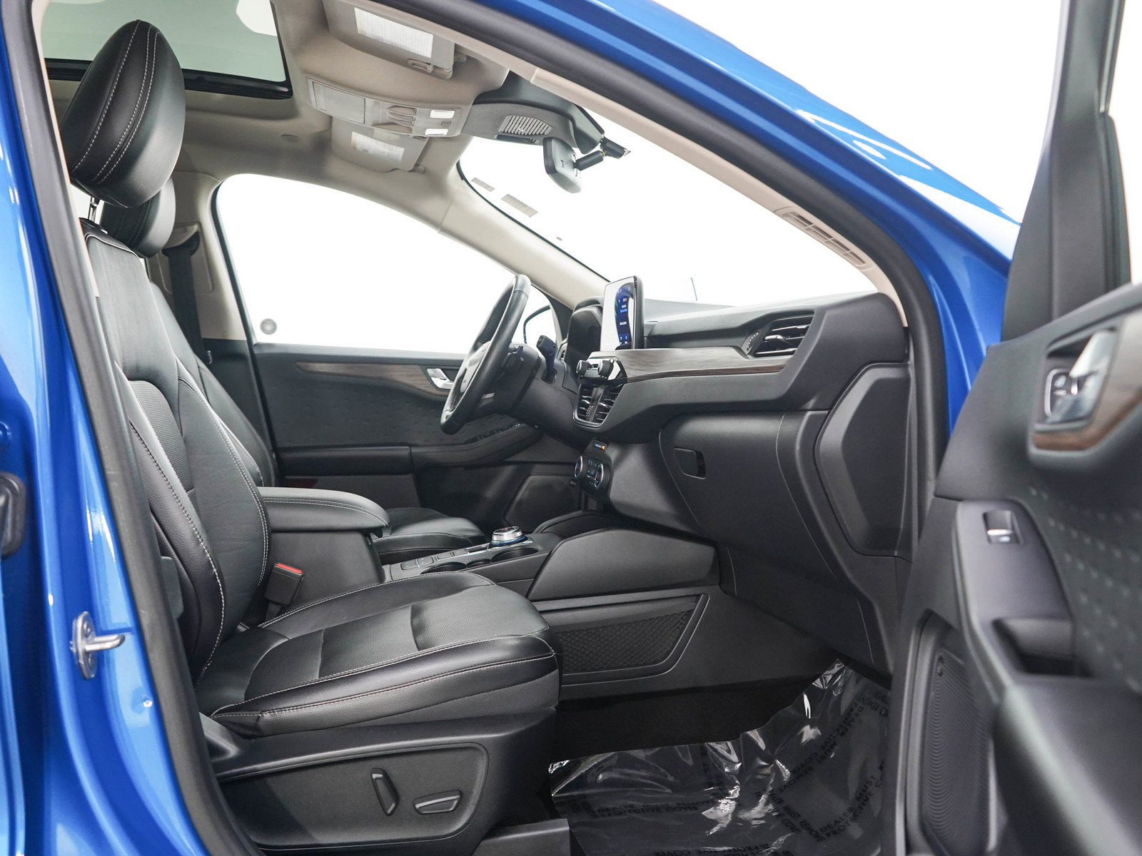 Used 2020 Ford Escape Titanium AWD/4WD image 10