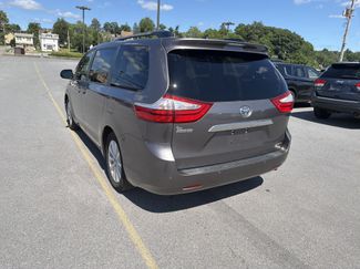 Used 2017 Toyota Sienna Limited FWD video 4