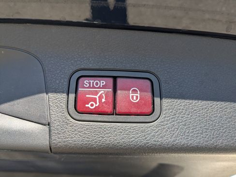 Used 2020 Mercedes-Benz GLS 450 4MATIC image 16