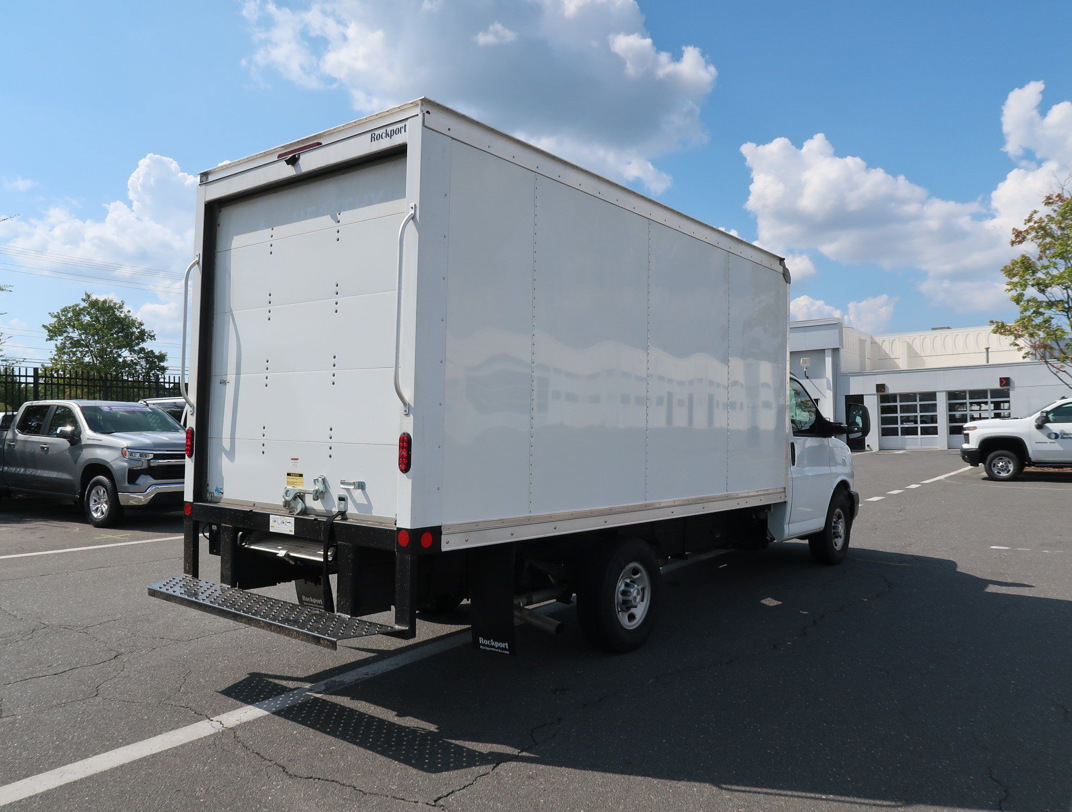 Used 2023 Chevrolet Express 3500 w/ Power Convenience Package RWD image 11