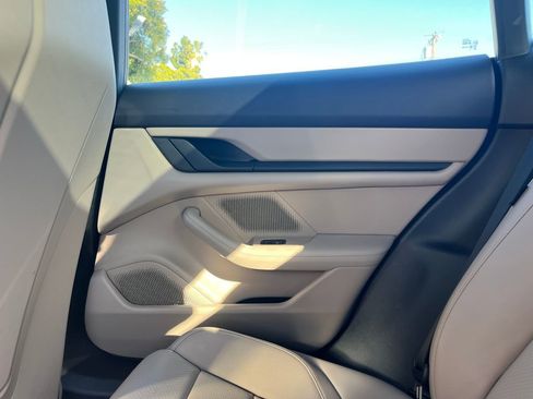 Used 2023 Porsche Taycan RWD image 20