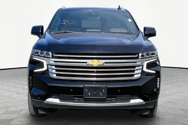Used 2023 Chevrolet Tahoe High Country w/ Premium Package 2 AWD/4WD image 2