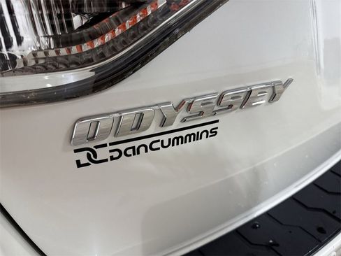 Used 2015 Honda Odyssey Touring Elite image 27