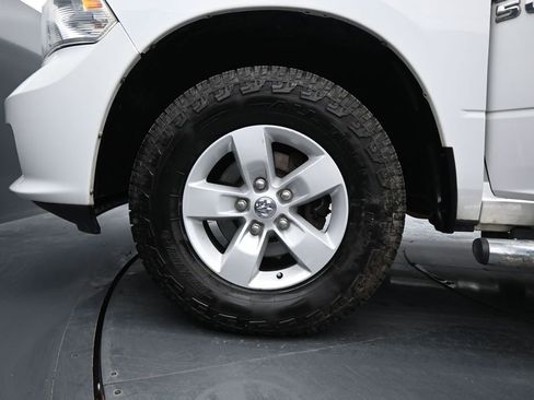Used 2018 RAM 1500 Express AWD/4WD image 28
