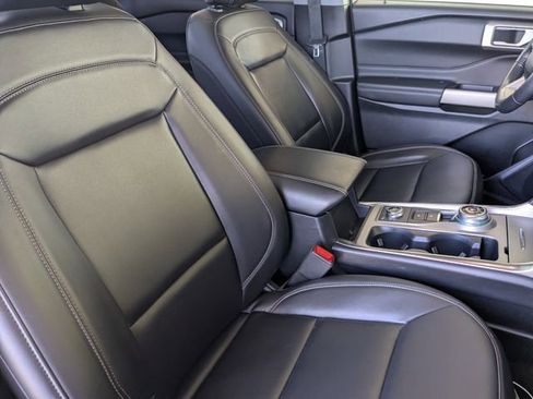 Used 2023 Ford Explorer XLT w/ Equipment Group 202A image 33