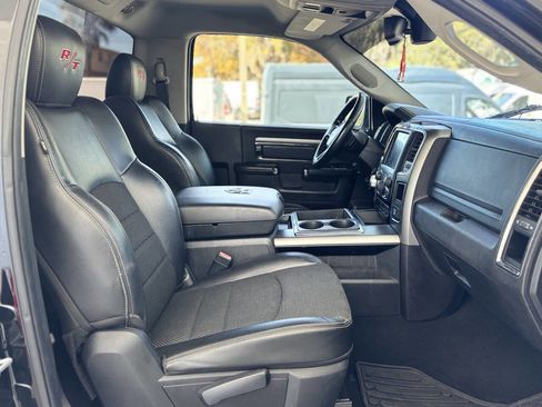 Used 2014 RAM 1500 Sport RWD image 25
