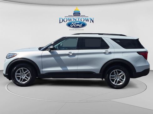 Used 2026 Ford Explorer Active AWD/4WD image 6